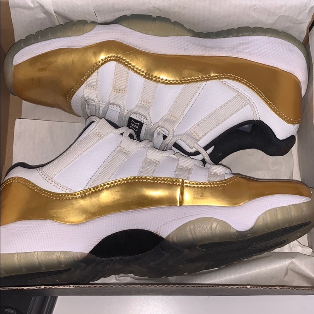 Jordan Low 11’s